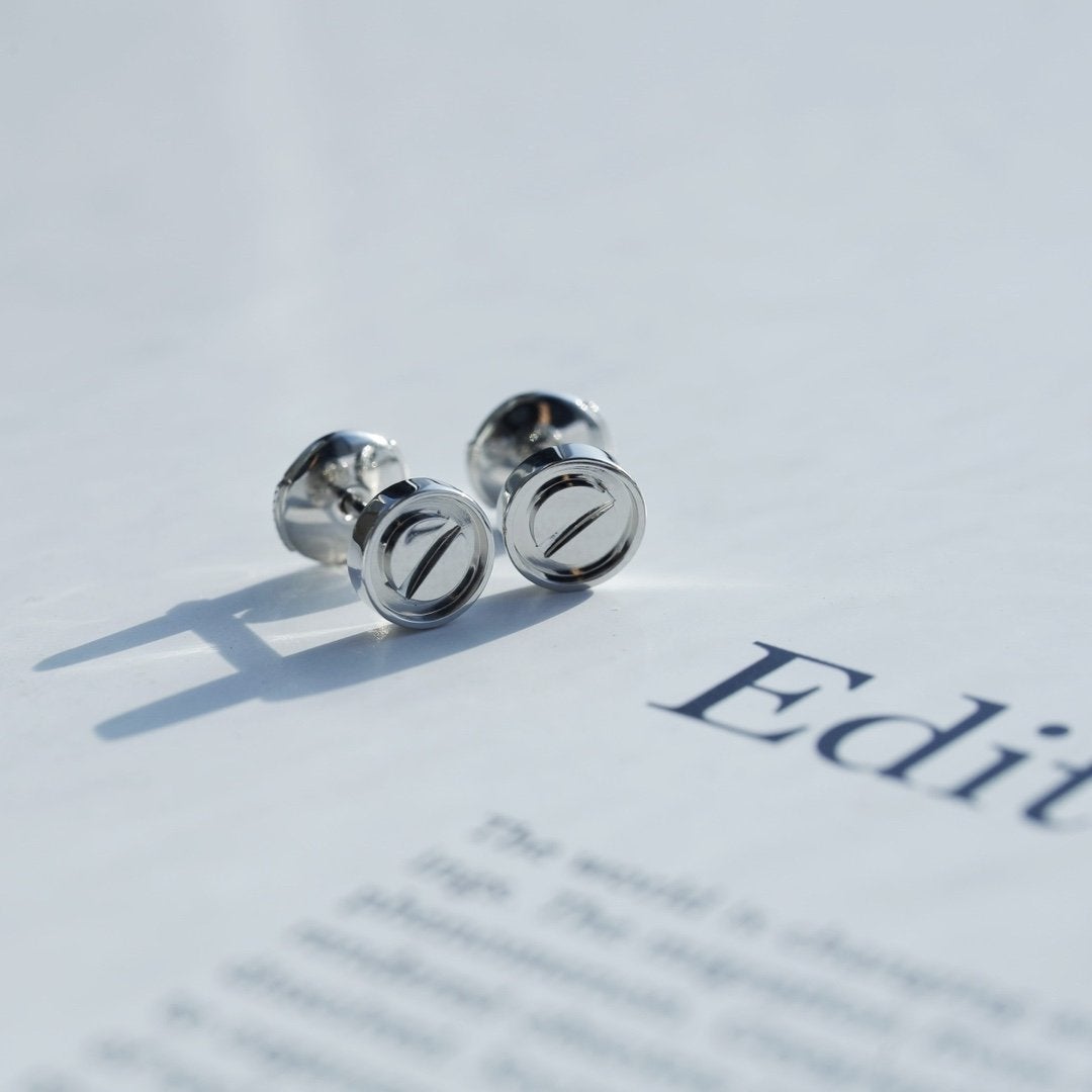 [⭐Shinejoy]LOVE ピアス シルバー 10MM