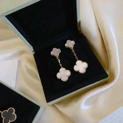 [⭐Shinejoy]CLOVER 2 MOTIF WHITE MOP EARRINGS