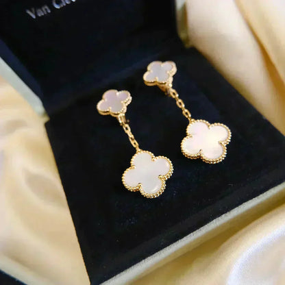 [⭐Shinejoy]CLOVER 2 MOTIF WHITE MOP EARRINGS