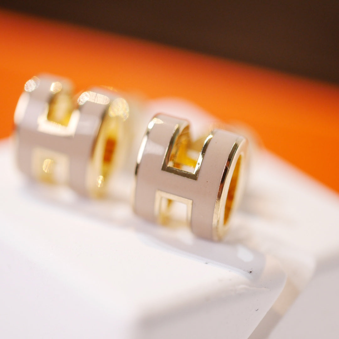 [⭐Shinejoy]MINI POP H GOLD EARRINGS GREY