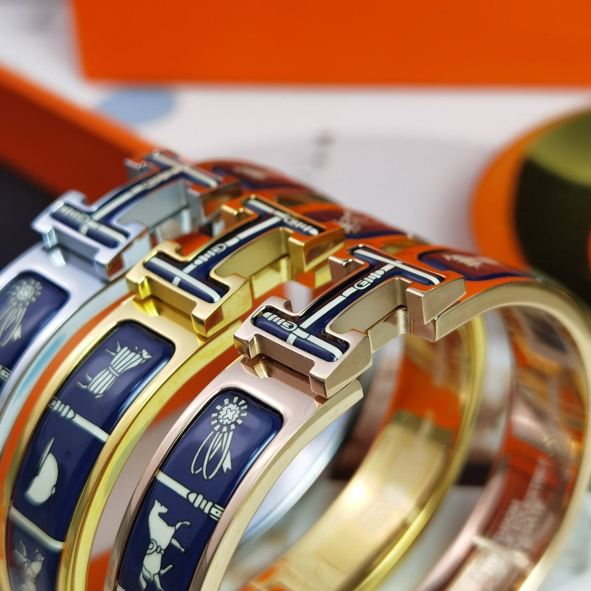 [⭐Shinejoy]H COUVERTURES DARK BLUE BRACELET