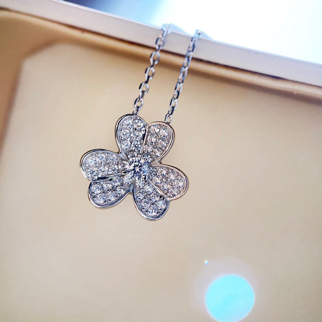 [⭐Shinejoy]クローバーダイヤモンドネックレス シルバー