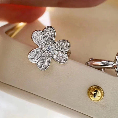 [⭐Shinejoy]クローバーコスモス ダイヤモンドピアス シルバー