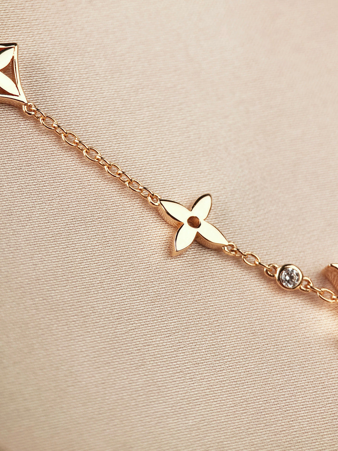 [⭐Shinejoy]STAR AND SUN 7 MOTIFS GOLD BRACELET