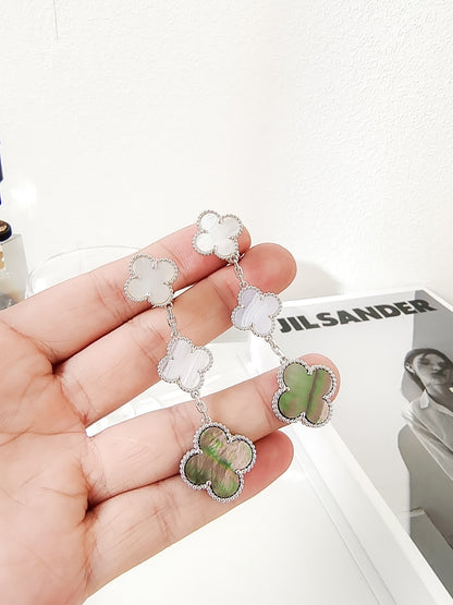 [⭐Shinejoy]クローバー 3モチーフ カルセドニー ダークマザーオブパール シルバーピアス