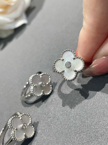 [⭐Shinejoy]クローバーシルバーMOPダイヤモンドリング