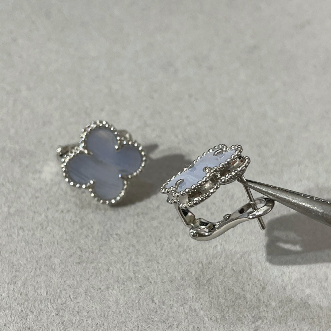 [⭐Shinejoy]CLOVER CHALCEDONY SILVER STUD EARRINGS