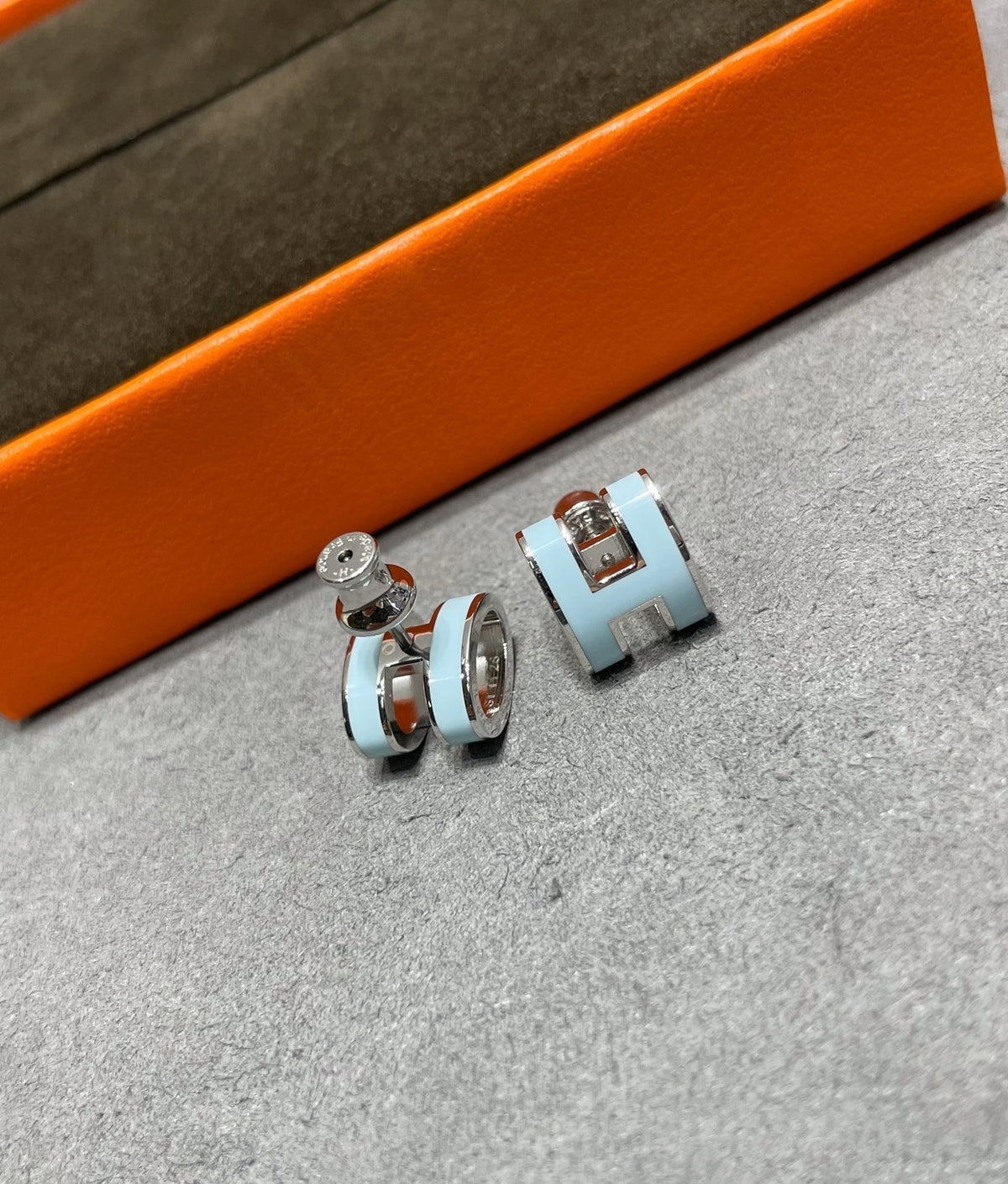 [⭐Shinejoy]POP H スカイブルー スタッドピアス