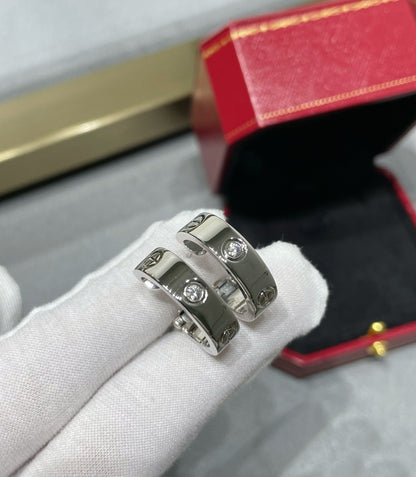 [⭐Shinejoy]LOVE 5.5MM 1粒ダイヤモンドピアス