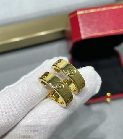 [⭐Shinejoy]LOVE 5.5MM ピアス