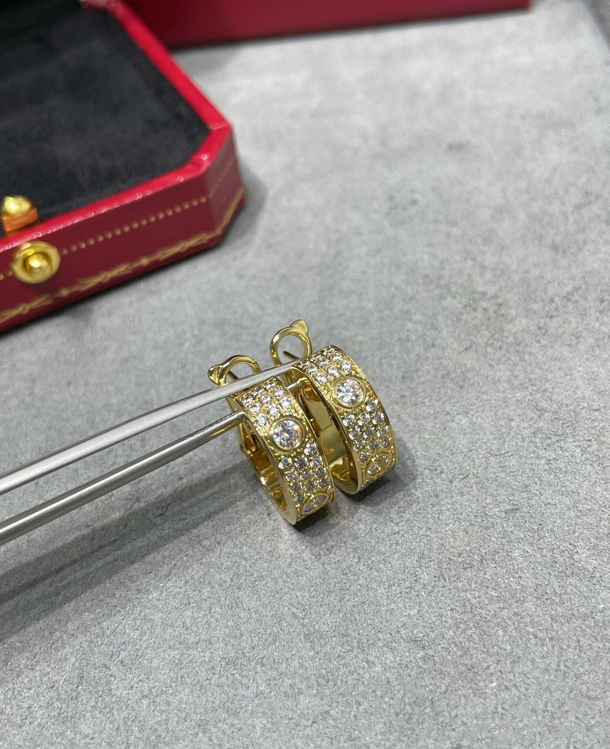 [⭐Shinejoy]LOVE 5.5MM ダイヤモンドパヴェピアス