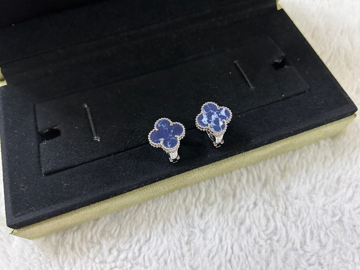 [⭐Shinejoy]CLOVER PIETERSITE MEDIUM STUD EARRINGS