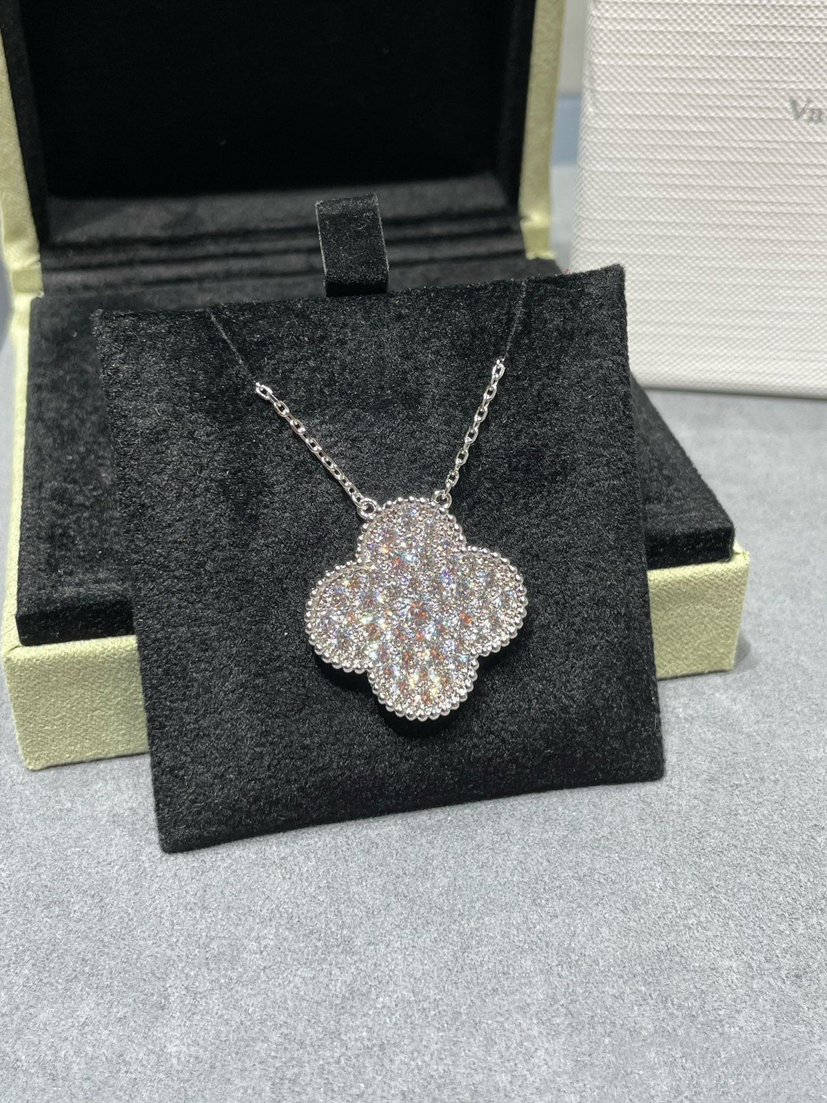 [⭐Shinejoy]CLOVER 25MM ラージペンダント ダイヤモンドパヴェ シルバーネックレス