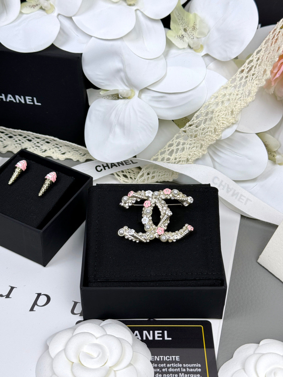 [⭐Shinejoy]26C Pink-White Enamel Ice Cream Cone Double C Brooch