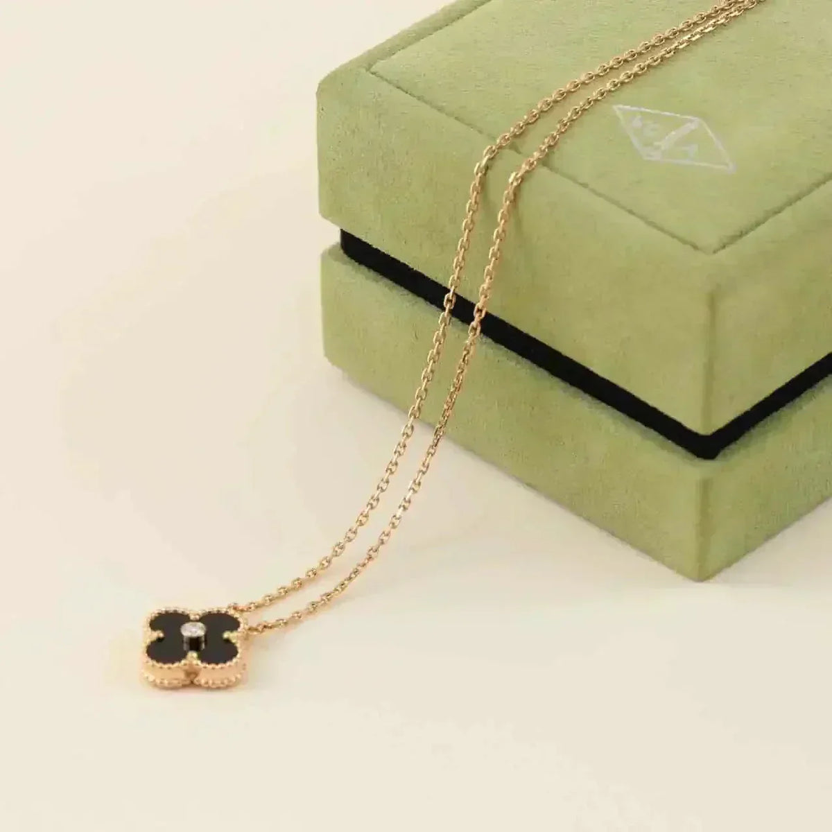 [⭐Shinejoy]CLOVER 15MM DIAMOND ONYX NECKLACE