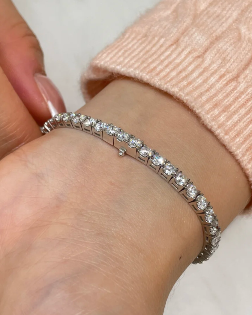 [⭐Shinejoy]  CLASSIC BASEBALL BRACELAT, 52 DIAMOND