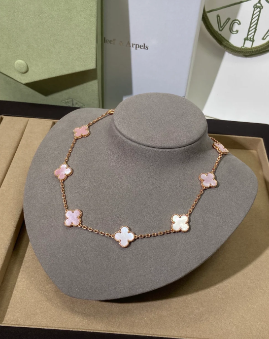 [⭐Shinejoy Jewellery] 10枚のクローバーデザインのピンクネックレス