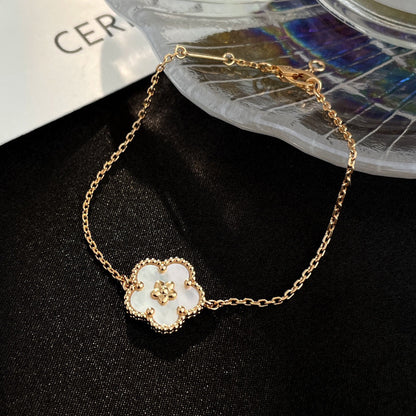 [⭐Shinejoy]ラッキーホワイトモップ 梅の花 ブレスレット