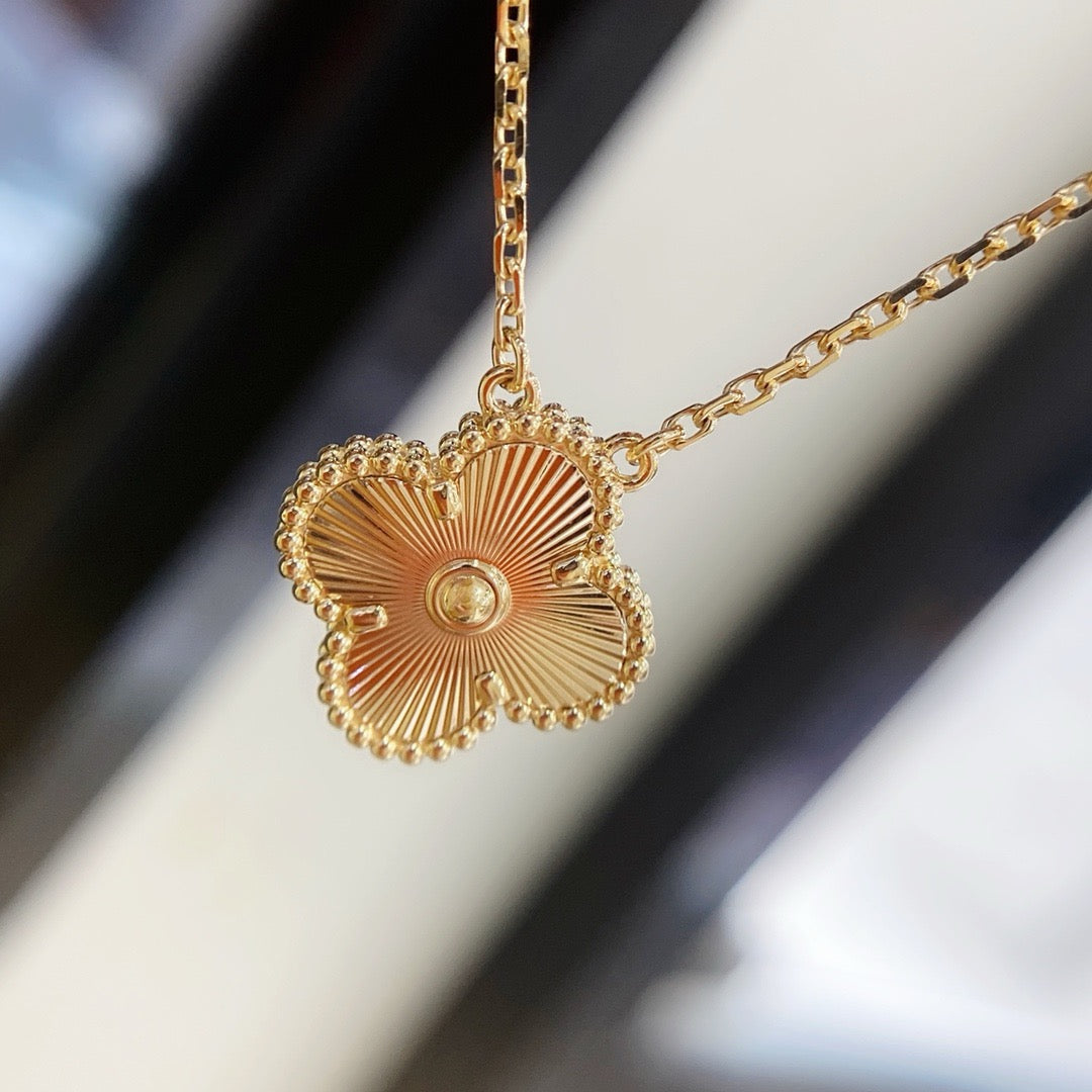 [⭐Shinejoy]クローバー 15mm レーザーネックレス