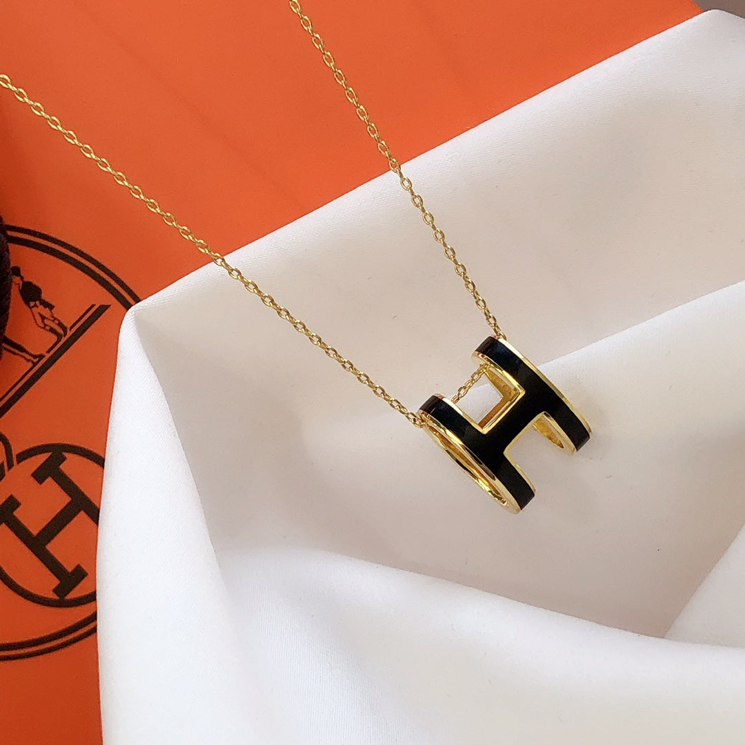 [⭐Shinejoy]HM CLIC BLACK ENAMEL GOLD NECKLACE