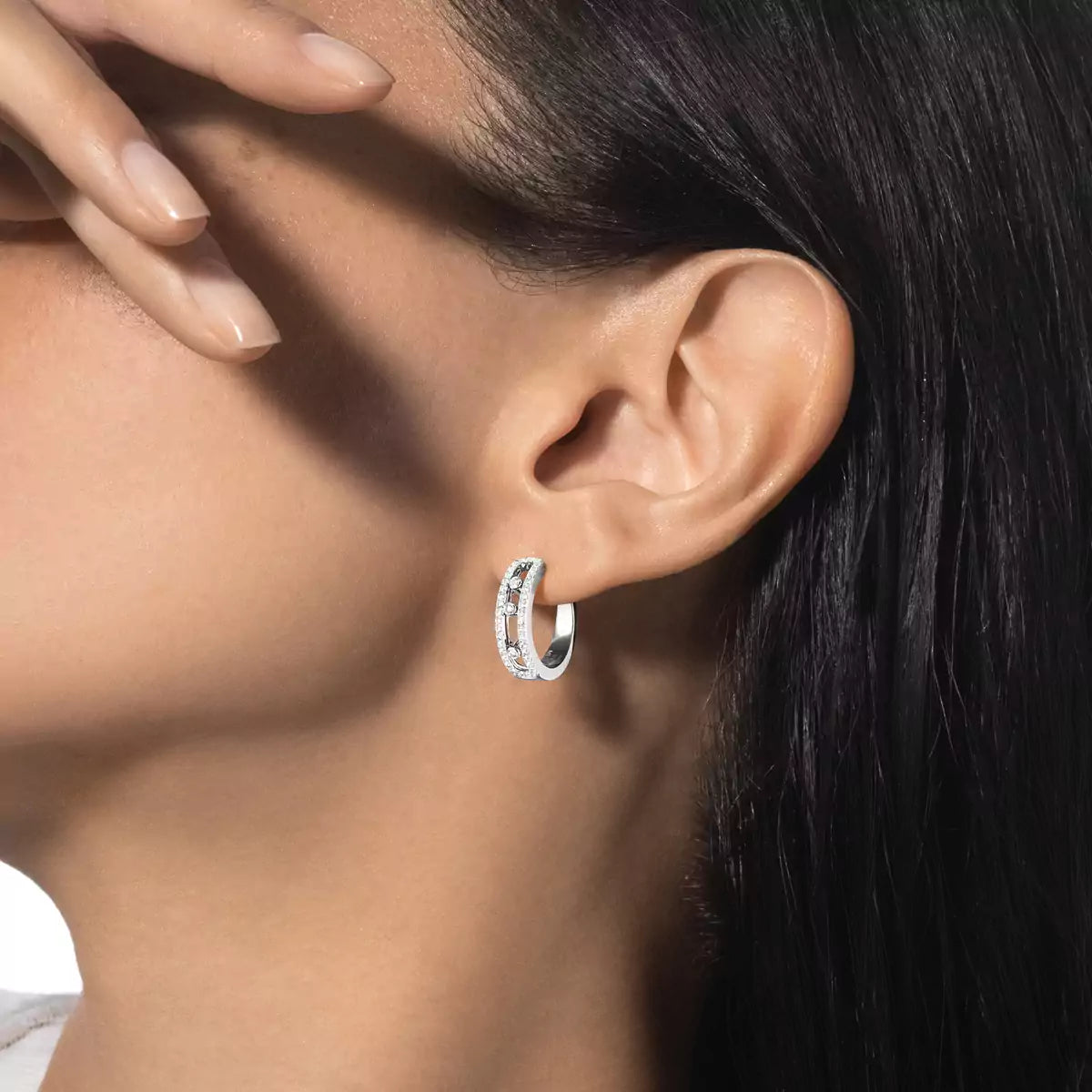 {
  "[⭐Shinejoy]Diamond Pave_ Hoop Earrings Move": "[⭐Shinejoy]ダイヤモンド パヴェ フープピアス Move"
}