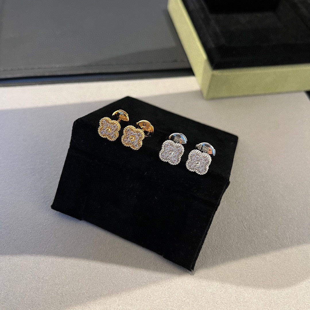 [⭐Shinejoy]クローバーミニダイヤモンドスタッドピアス